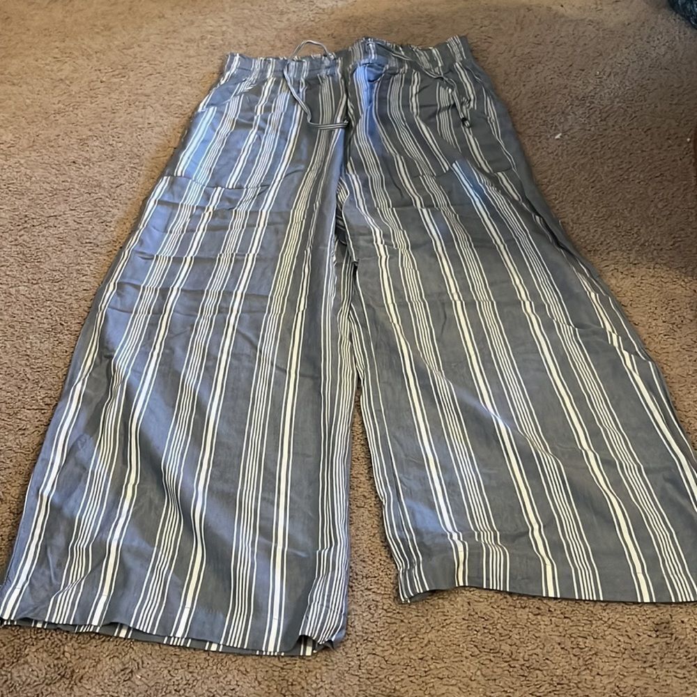 Abercrombie small casual pants - Picture 3 of 5